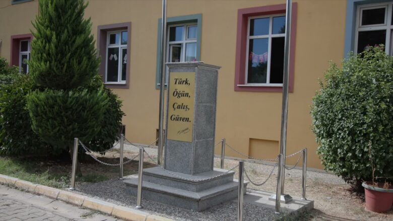 Atatürk büstü